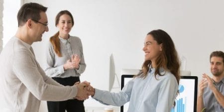 Çalışan Sadakati: Şirketlerin Çalışanlarını Bağlamak İçin Uyguladığı Yaratıcı Yöntemler